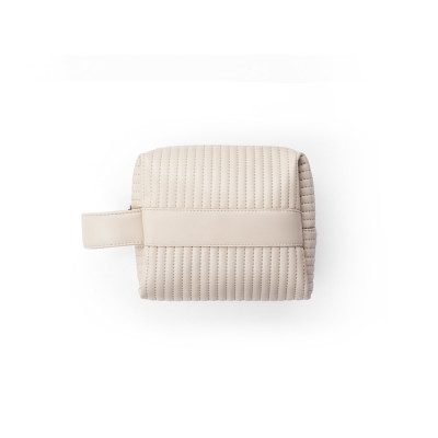 GILI. PU handbag (21 recycled PU and 30 recycled polyester)